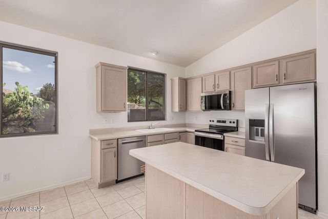 2332 N Emerald Lake Court, Tucson, AZ 85749
