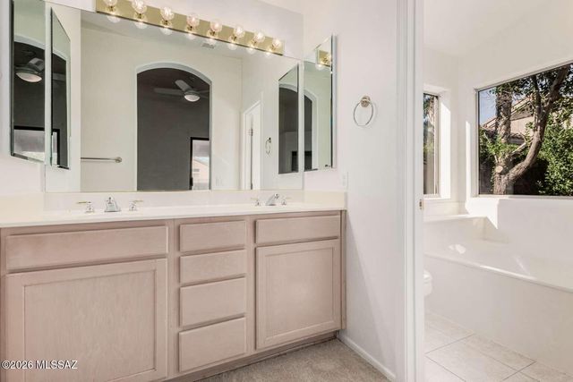 2332 N Emerald Lake Court, Tucson, AZ 85749