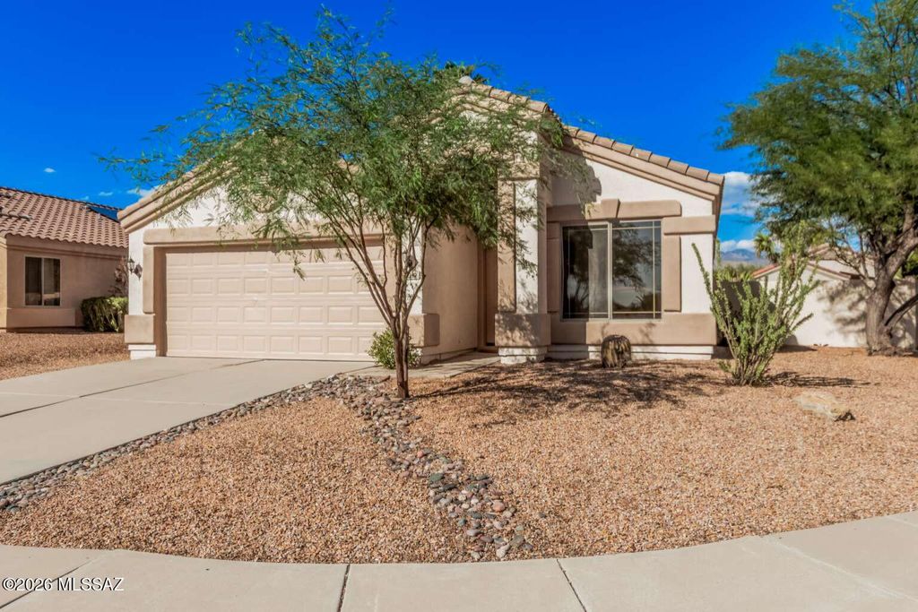 2332 N Emerald Lake Court, Tucson, AZ 85749