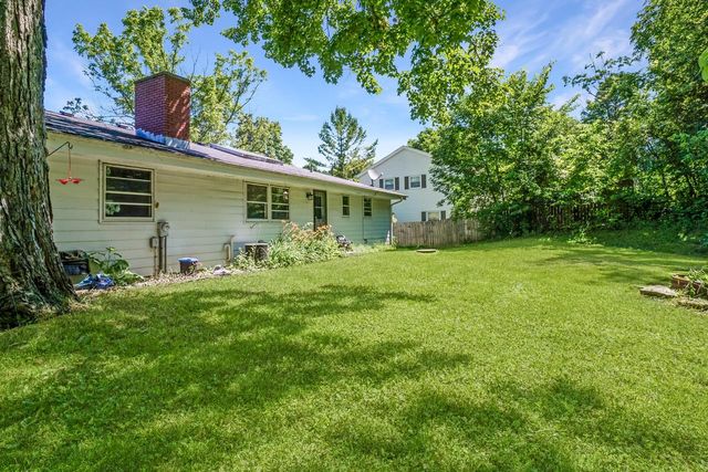 N105W21215 Oak LANE, Germantown, WI 53022