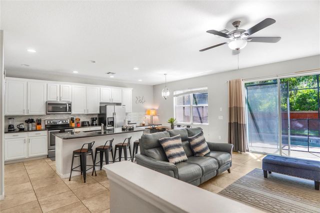 620 LAS FUENTES DRIVE, Kissimmee, FL 34746