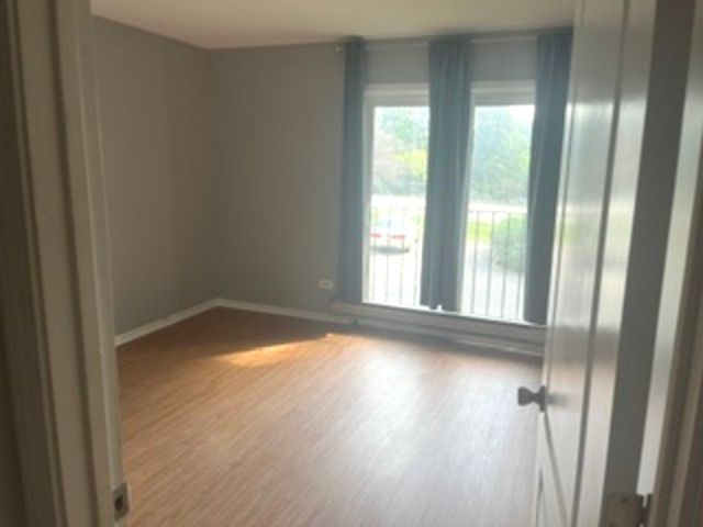 203 N WATERS EDGE Drive 202, Glendale Heights, IL 60139
