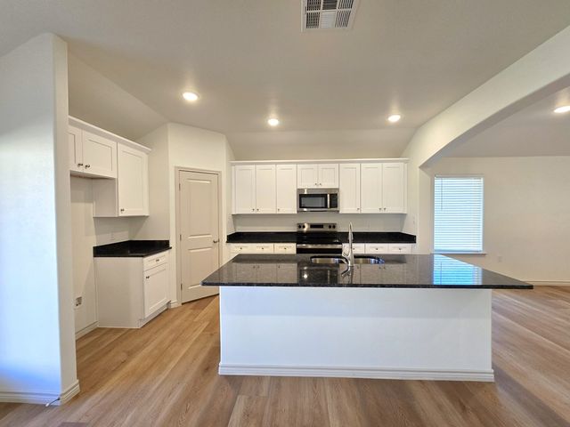 1337 Hogback Way, Midland, TX 79705