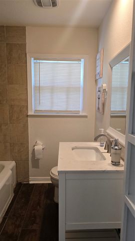 1312 W Park Row Drive, Arlington, TX 76013