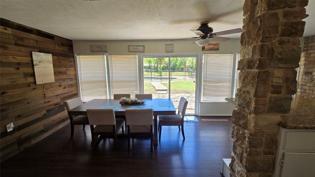 1312 W Park Row Drive, Arlington, TX 76013
