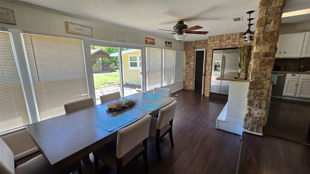 1312 W Park Row Drive, Arlington, TX 76013