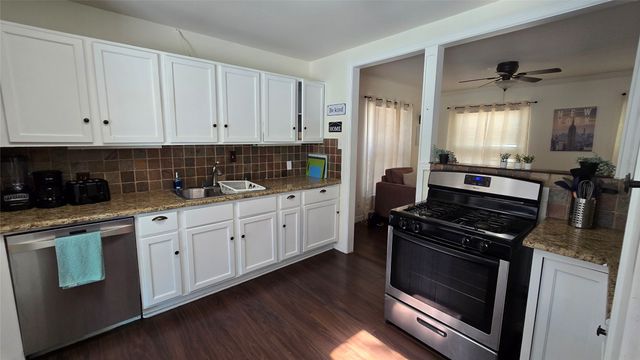 1312 W Park Row Drive, Arlington, TX 76013