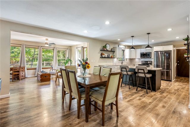 1 Penzance Drive, Bella Vista, AR 72714