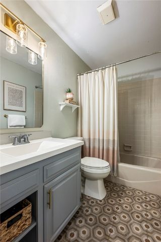 1 Penzance Drive, Bella Vista, AR 72714