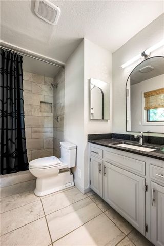 1 Penzance Drive, Bella Vista, AR 72714