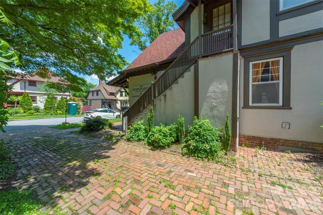 5 All Souls Crescent, Asheville, NC 28803