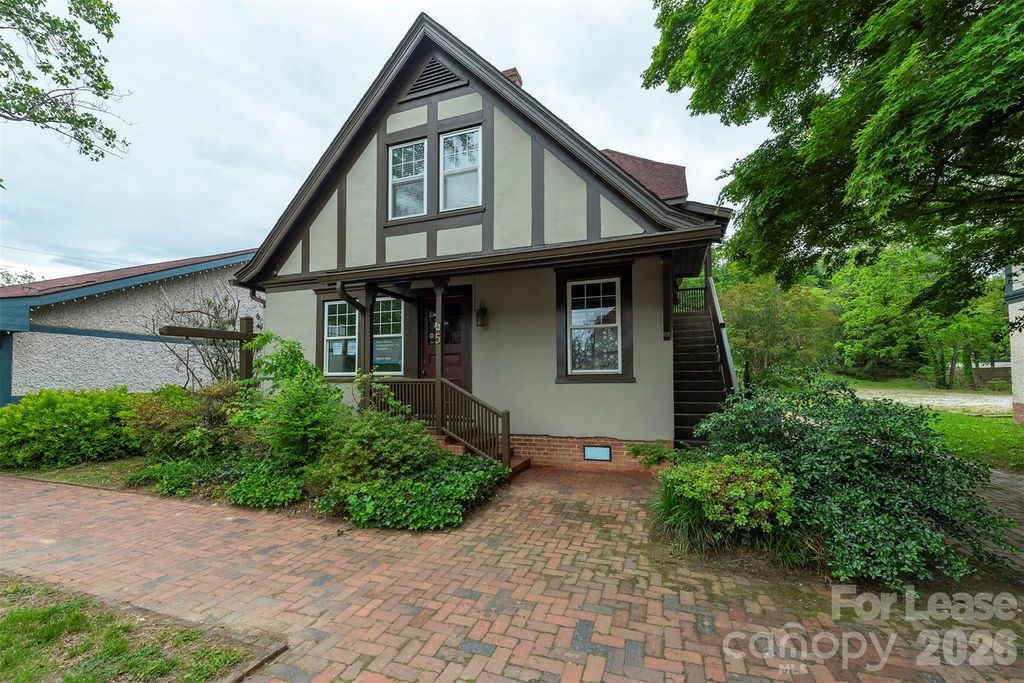 5 All Souls Crescent, Asheville, NC 28803