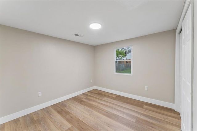 217 W 83rd Terrace, Kansas City, MO 64114