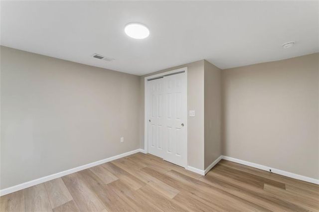 217 W 83rd Terrace, Kansas City, MO 64114