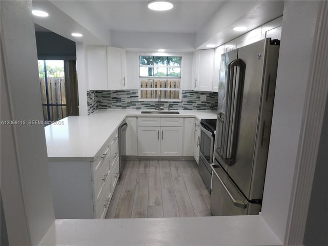 12164 SW 52nd Place, Cooper City, FL 33330