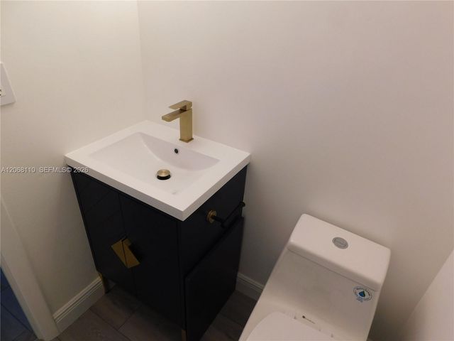 12164 SW 52nd Place, Cooper City, FL 33330