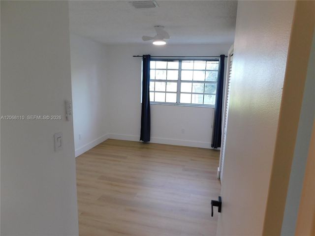 12164 SW 52nd Place, Cooper City, FL 33330