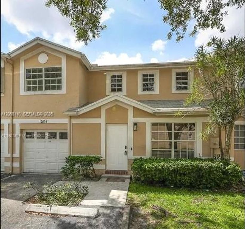 12164 SW 52nd Place, Cooper City, FL 33330