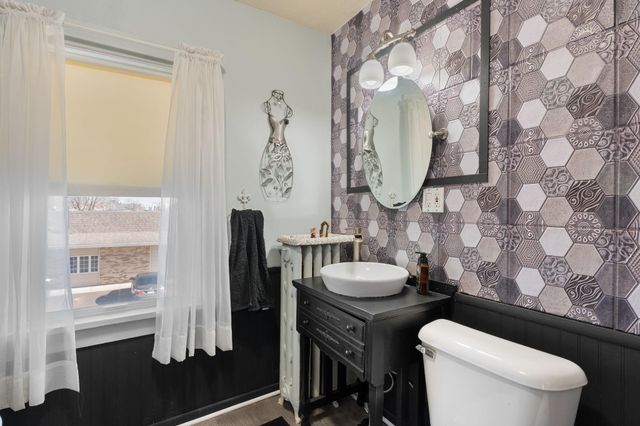 710 W Oakland Avenue, Austin, MN 55912