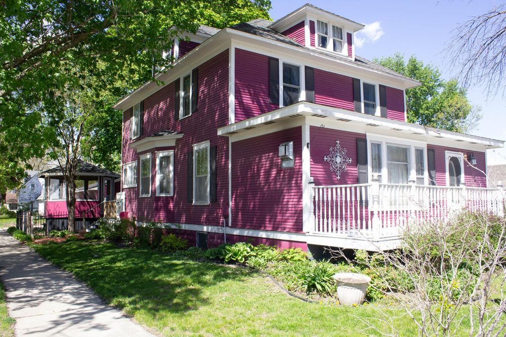 710 W Oakland Avenue, Austin, MN 55912