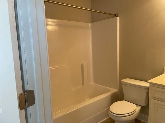 1011 Virginia Oak Lane, Lawrenceville, GA 30045