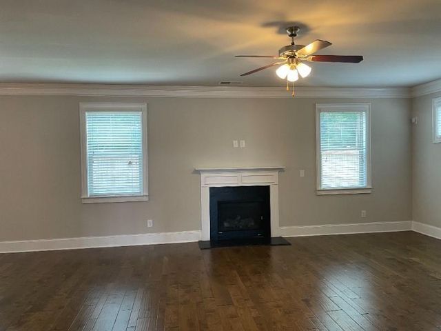 1011 Virginia Oak Lane, Lawrenceville, GA 30045