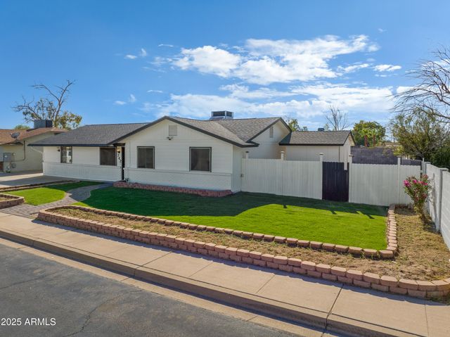 742 S LOS ALAMOS Street, Mesa, AZ 85204