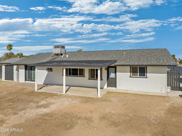 742 S LOS ALAMOS Street, Mesa, AZ 85204