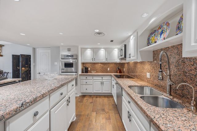 1122 Colorado ST 1004, Austin, TX 78701