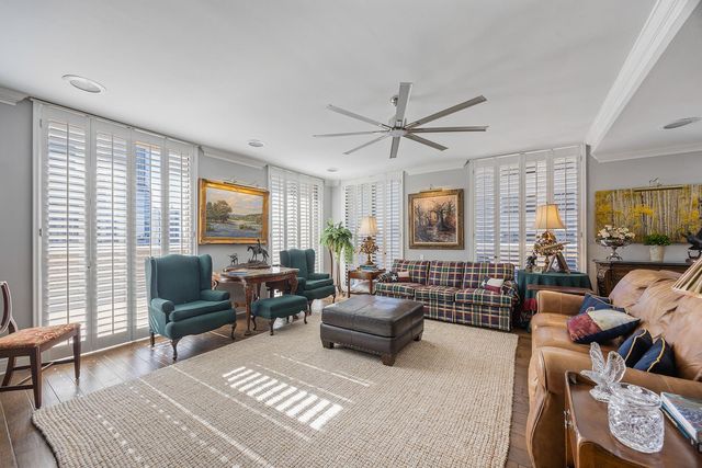 1122 Colorado ST 1004, Austin, TX 78701