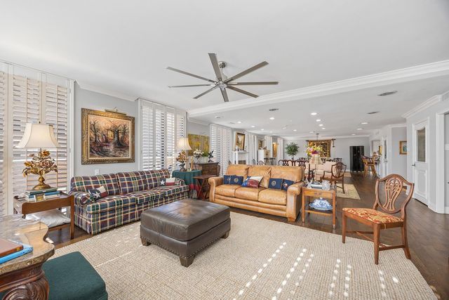 1122 Colorado ST 1004, Austin, TX 78701