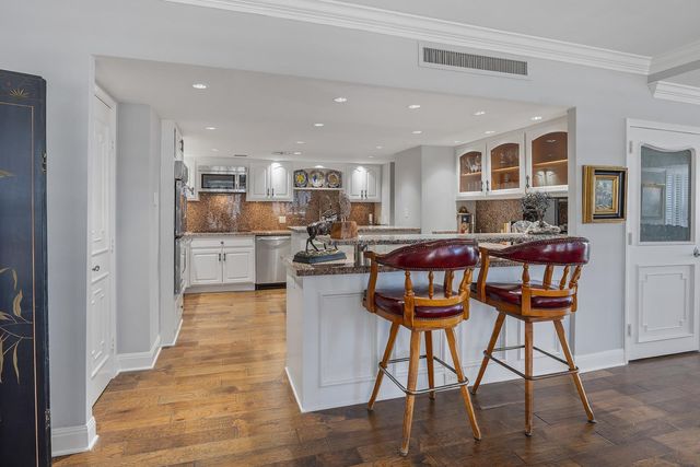 1122 Colorado ST 1004, Austin, TX 78701