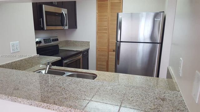800 N Miami Ave E-1001, Miami, FL 33136