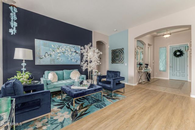 18375 W SUMMERHAVEN Drive, Goodyear, AZ 85338