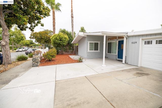 1029 Blazingwood Dr, Sunnyvale, CA 94089