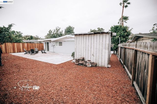 1029 Blazingwood Dr, Sunnyvale, CA 94089