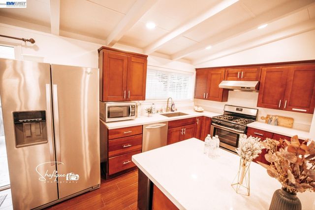 1029 Blazingwood Dr, Sunnyvale, CA 94089