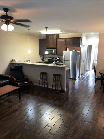 406 B Poplar Street, College Station, TX 77840