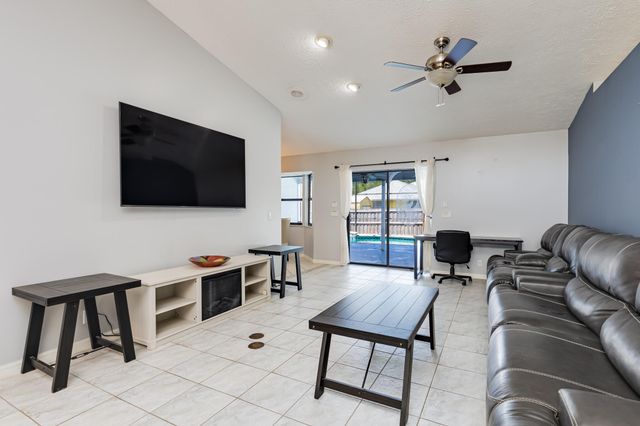 471 SE Ron Rico Terrace, Port St. Lucie, Port St Lucie, FL 34983