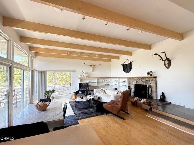 2040 Hilldale Drive, La Canada Flintridge, CA 91011