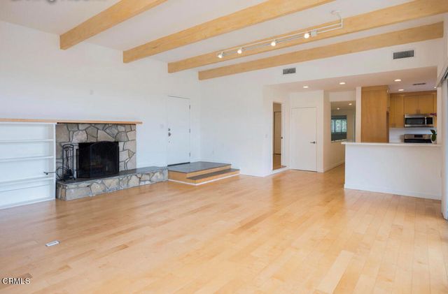 2040 Hilldale Drive, La Canada Flintridge, CA 91011