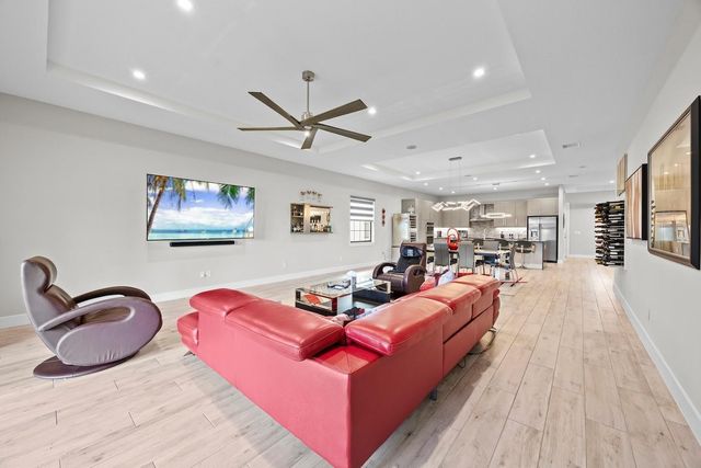 3069 Bellflower Cir, West Palm Beach, FL 33401