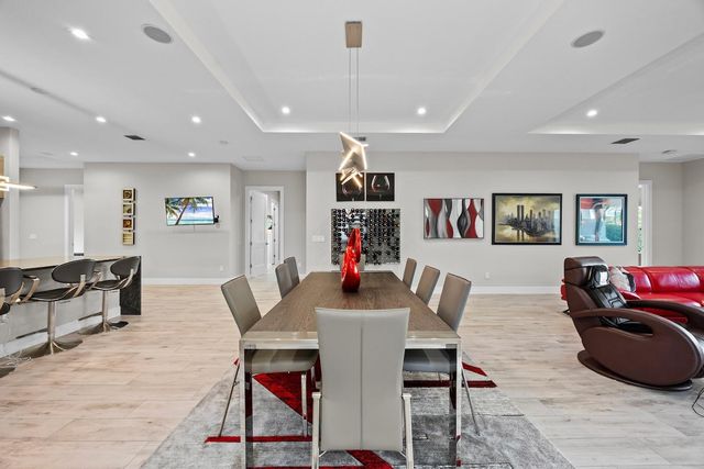 3069 Bellflower Cir, West Palm Beach, FL 33401