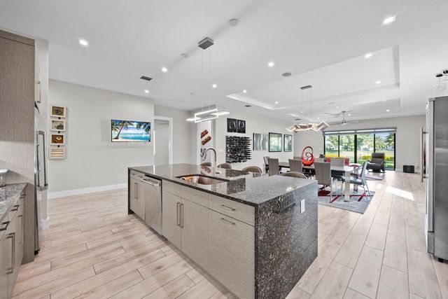 3069 Bellflower Cir, West Palm Beach, FL 33401