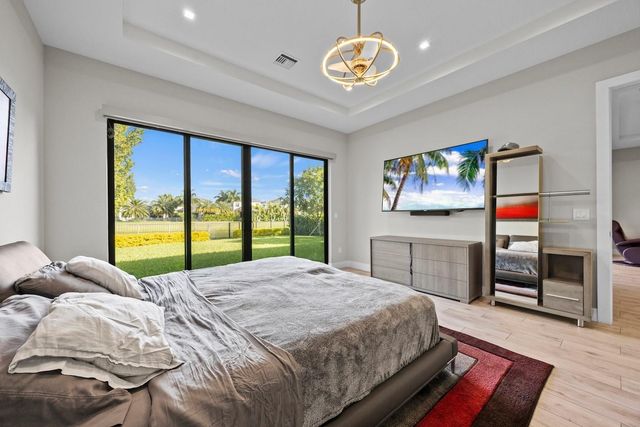 3069 Bellflower Cir, West Palm Beach, FL 33401