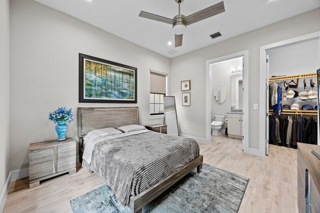 3069 Bellflower Cir, West Palm Beach, FL 33401