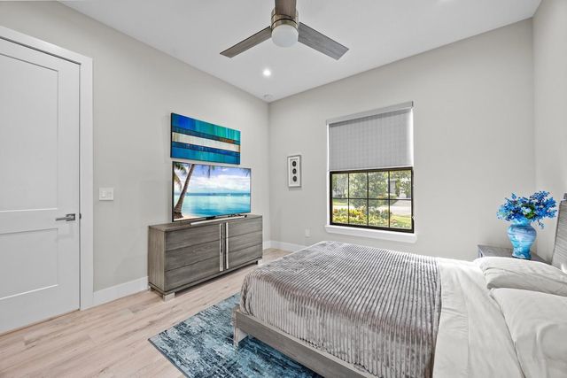 3069 Bellflower Cir, West Palm Beach, FL 33401