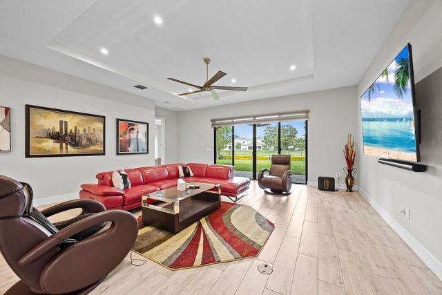 3069 Bellflower Cir, West Palm Beach, FL 33401