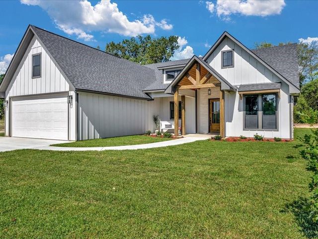 107 Evergreen Lane, Lufkin, TX 75904