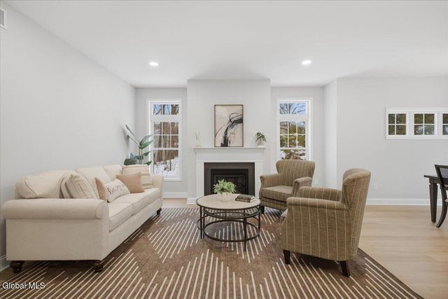 14 Wellington Court, Clifton Park, NY 12065